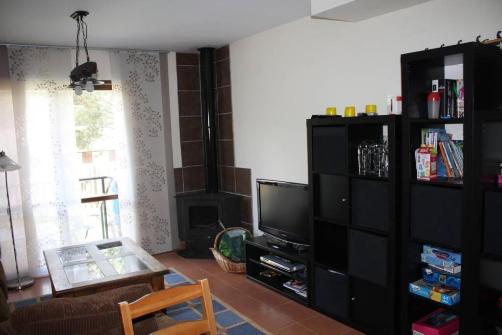 Duplex Con Jardin En Pirineos, Totalmente Equipado Appartement Villanúa Buitenkant foto