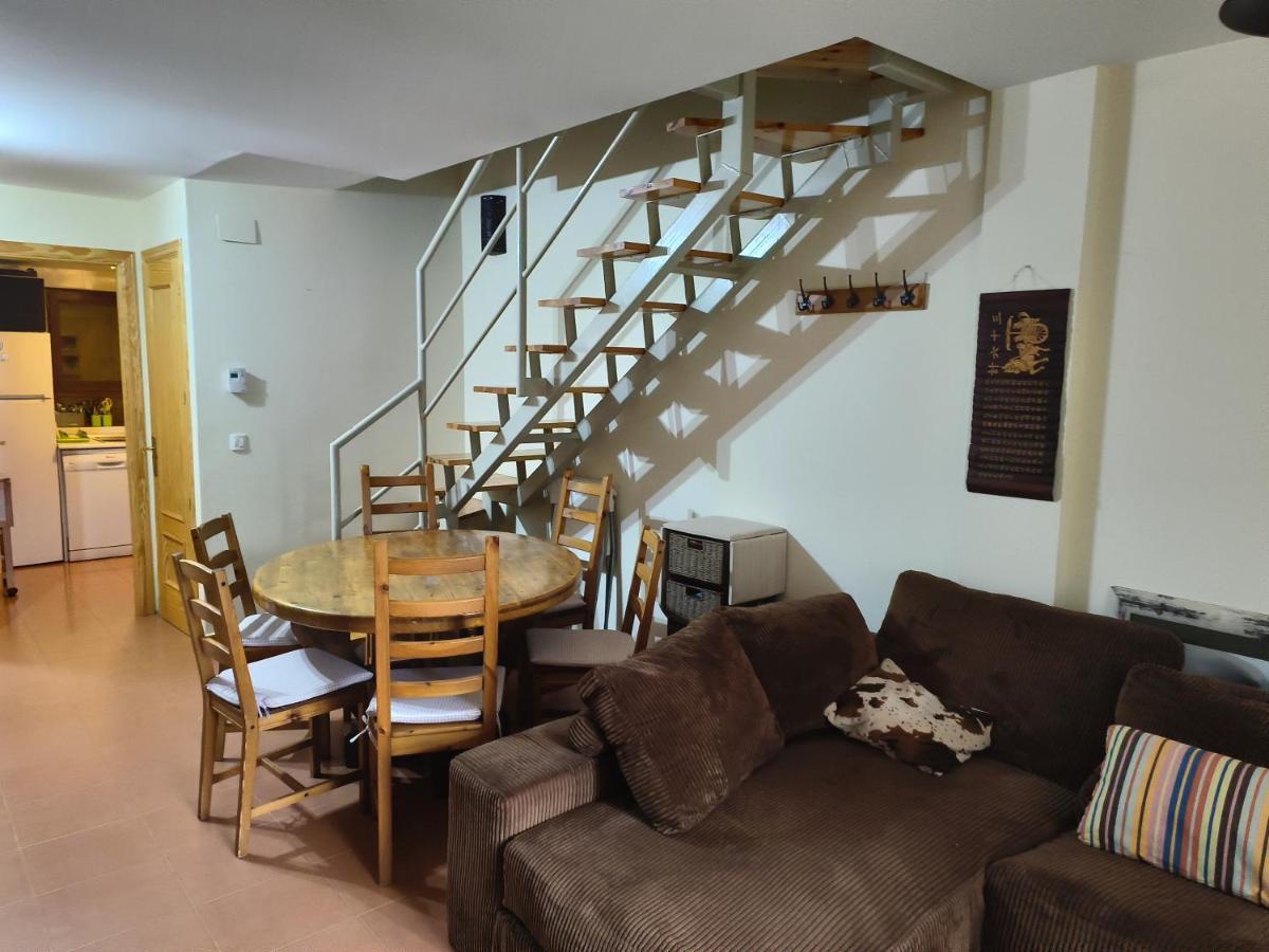 Duplex Con Jardin En Pirineos, Totalmente Equipado Appartement Villanúa Buitenkant foto