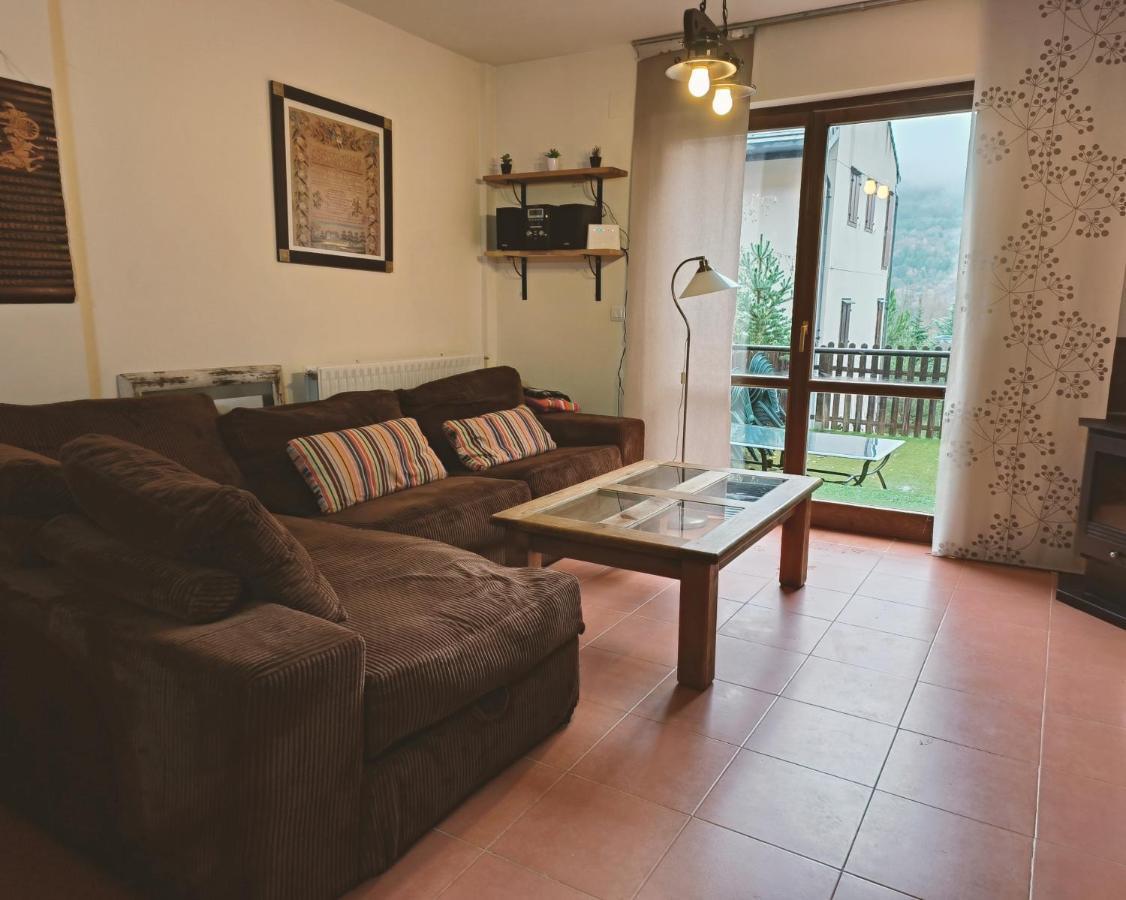 Duplex Con Jardin En Pirineos, Totalmente Equipado Appartement Villanúa Buitenkant foto